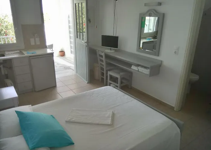 Marianos Antiparos Town