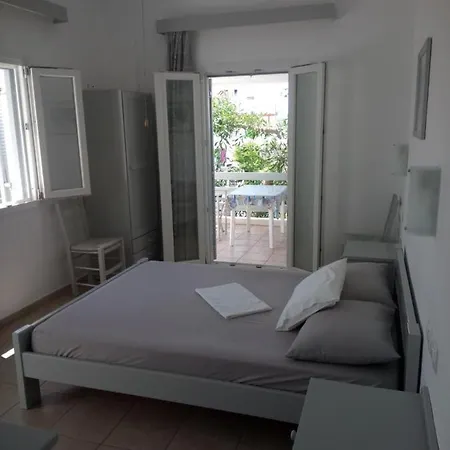 Marianos * Antiparos Town