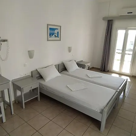 Marianos * Antiparos Town