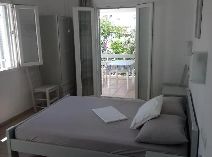 Marianos * Antiparos Town